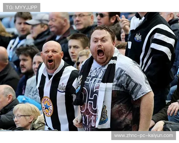 纽卡斯尔联球迷狂欢,团队士气高涨,纽卡斯尔联足球队 纽卡斯尔联球迷狂欢,团队士气高涨,纽卡斯尔联足球队