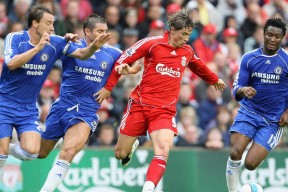 开云体育官网下载-高尔在比赛中展现的个人突破和精准传球，成比赛亮点，高尔球肘的症状位置图片