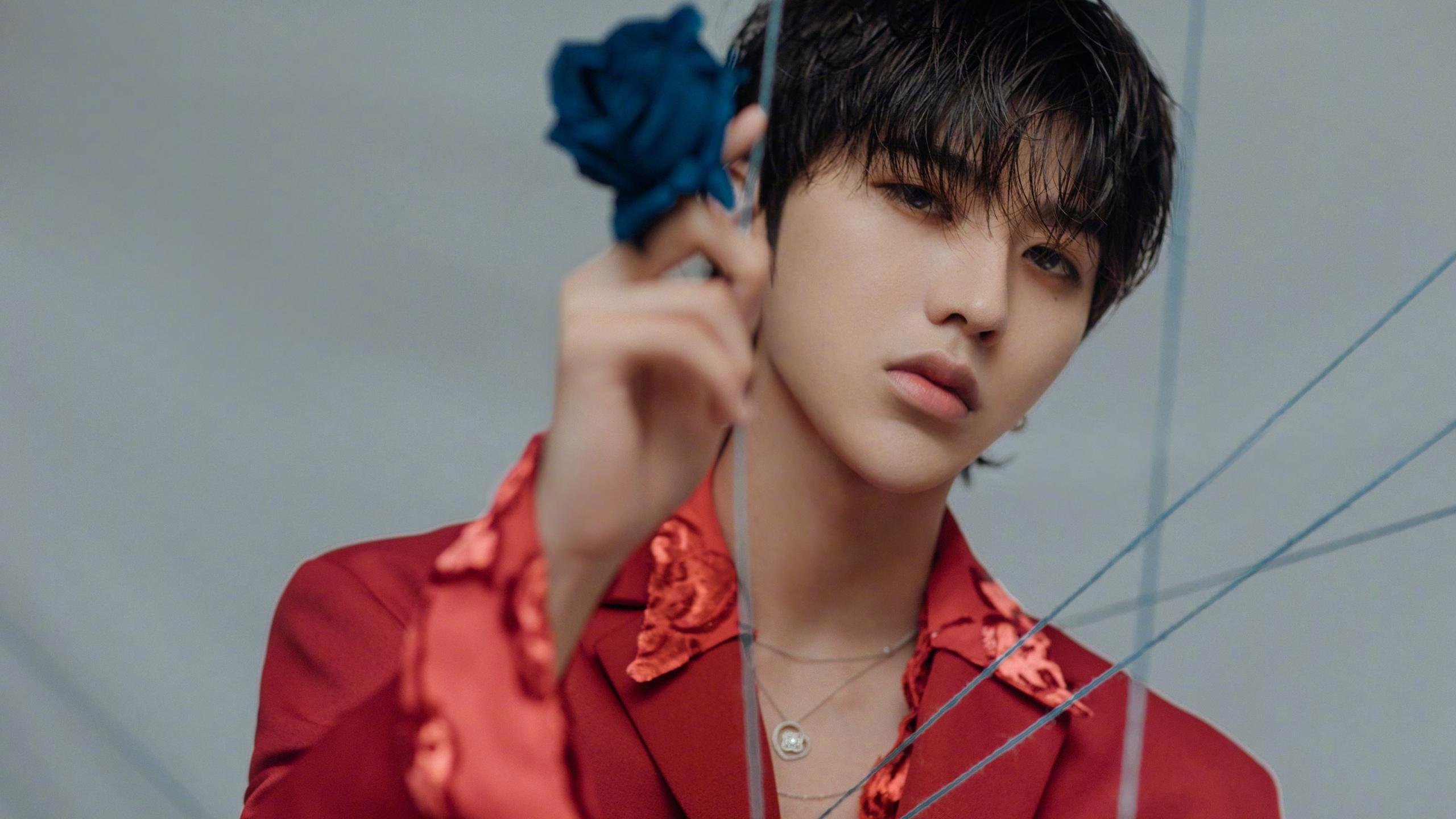 传控型中场是否更适合面对高压对抗型对手，传控打法和防守反击