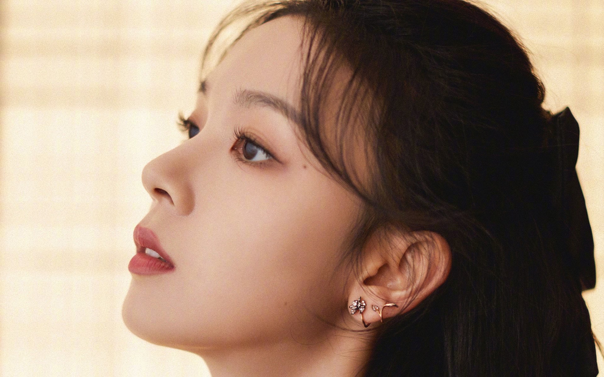 羽毛球赛场年轻选手表现抢眼，羽毛球年轻人