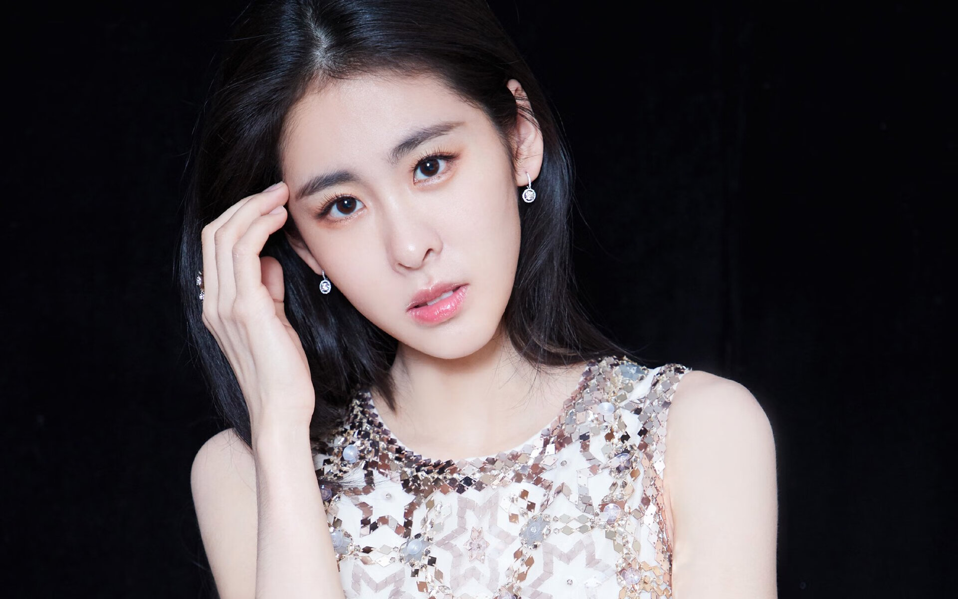 英格兰橄榄球文化席卷全球，球迷参与热情高涨，英格兰橄榄球队