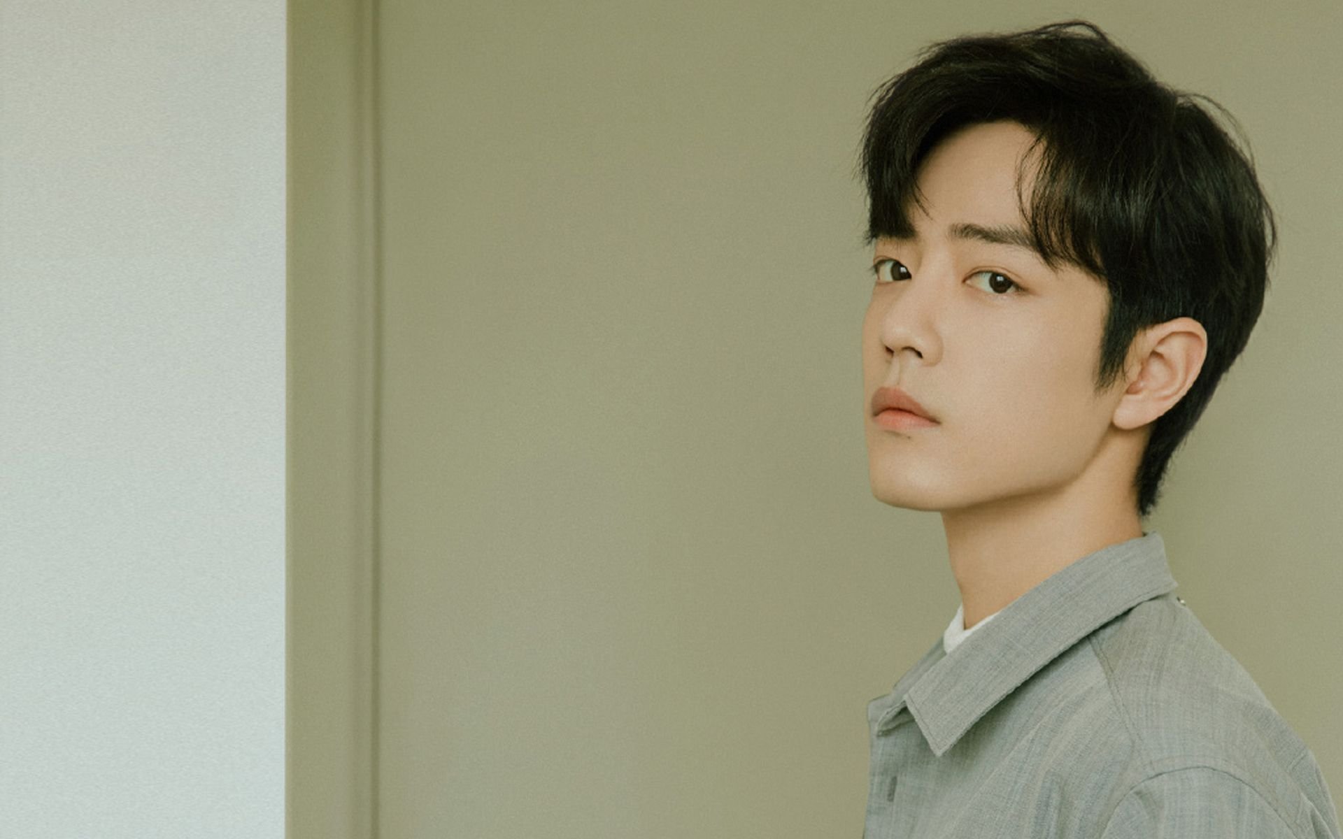 足球场草皮养护技术实现智能调节，足球场的草皮铺设程序